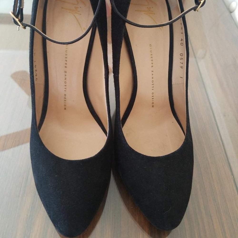 GIUSEPPE ZANOTTI Suede Cindy Wedge Pumps - size 40 - Picture 3 of 6